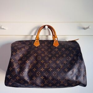 Louis Vuitton speedy 40 monogram
